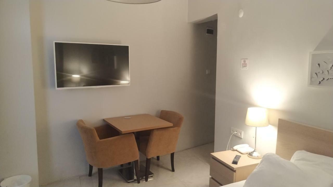 No Problem Pansiyon & Alkaya Motel เทเคียร์ดัก ภายนอก รูปภาพ