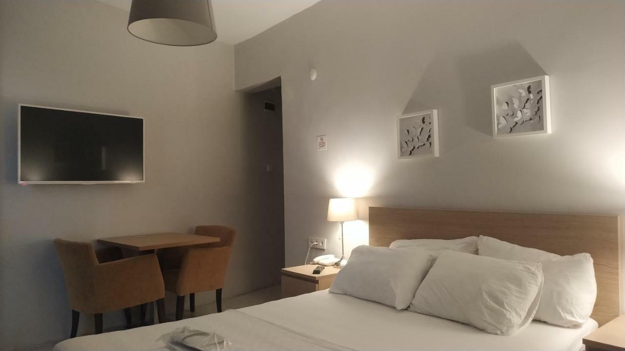 No Problem Pansiyon & Alkaya Motel เทเคียร์ดัก ภายนอก รูปภาพ